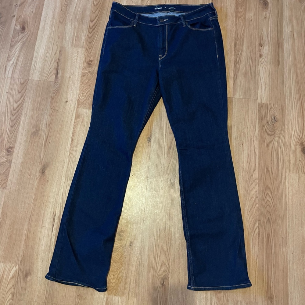 Old navy women’s Dark Blue Denim Jeans boot cut mid rise 14